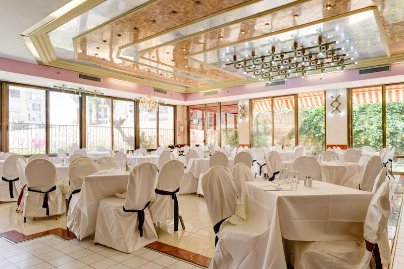 Galil Hotel Нетания Екстериор снимка