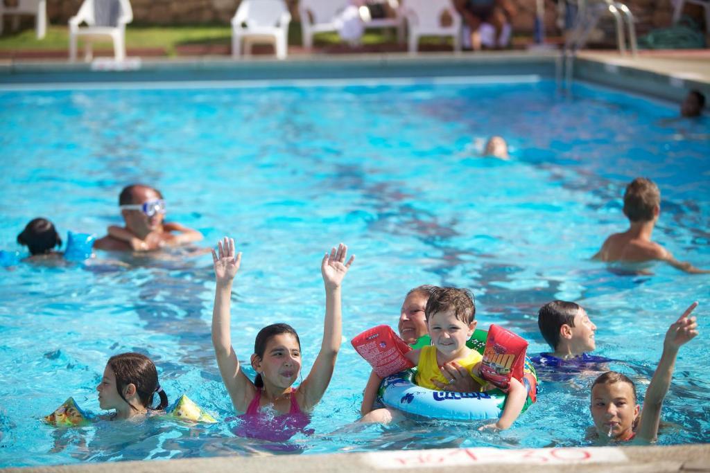 Galil Hotel Нетания Екстериор снимка