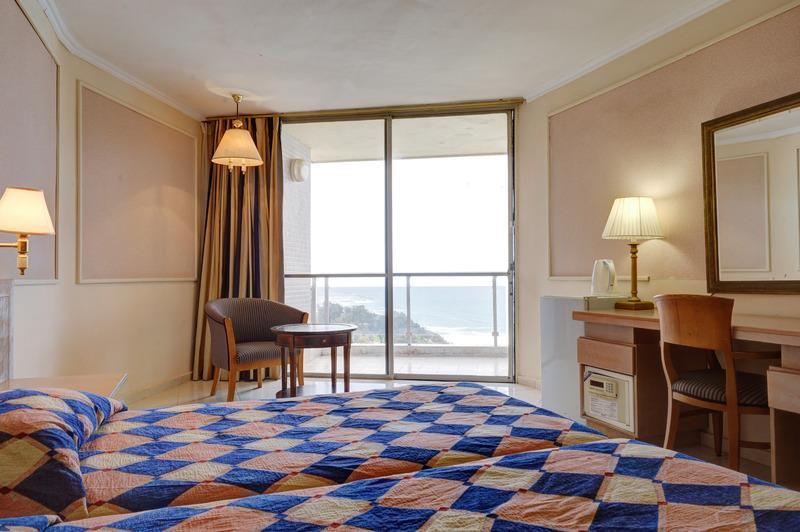 Galil Hotel Нетания Екстериор снимка